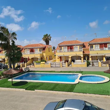 Vakantiehuis 2 Bedroom In Closed Urbanisation Torrevieja