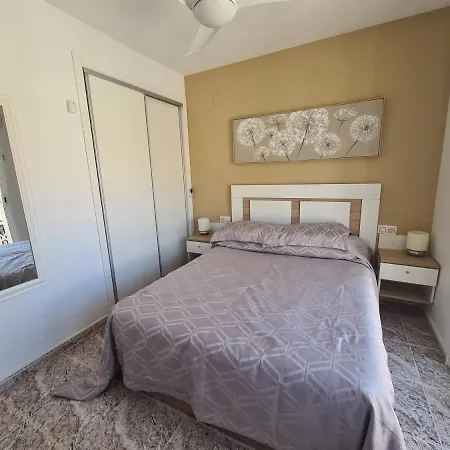 2 Bedroom In Closed Urbanisation Vakantiehuis *